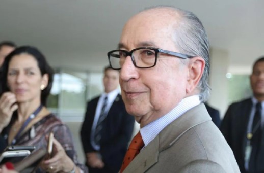 <a rel="noreferrer noopener" href="http://www.tribunadonorte.com.br/noticia/governo-reconhece-irregularidades-em-contrato-para-museu-da-rampa/550756" target="_blank">Ex-ator Guilherme de Pádua morre aos 53 anos</a>