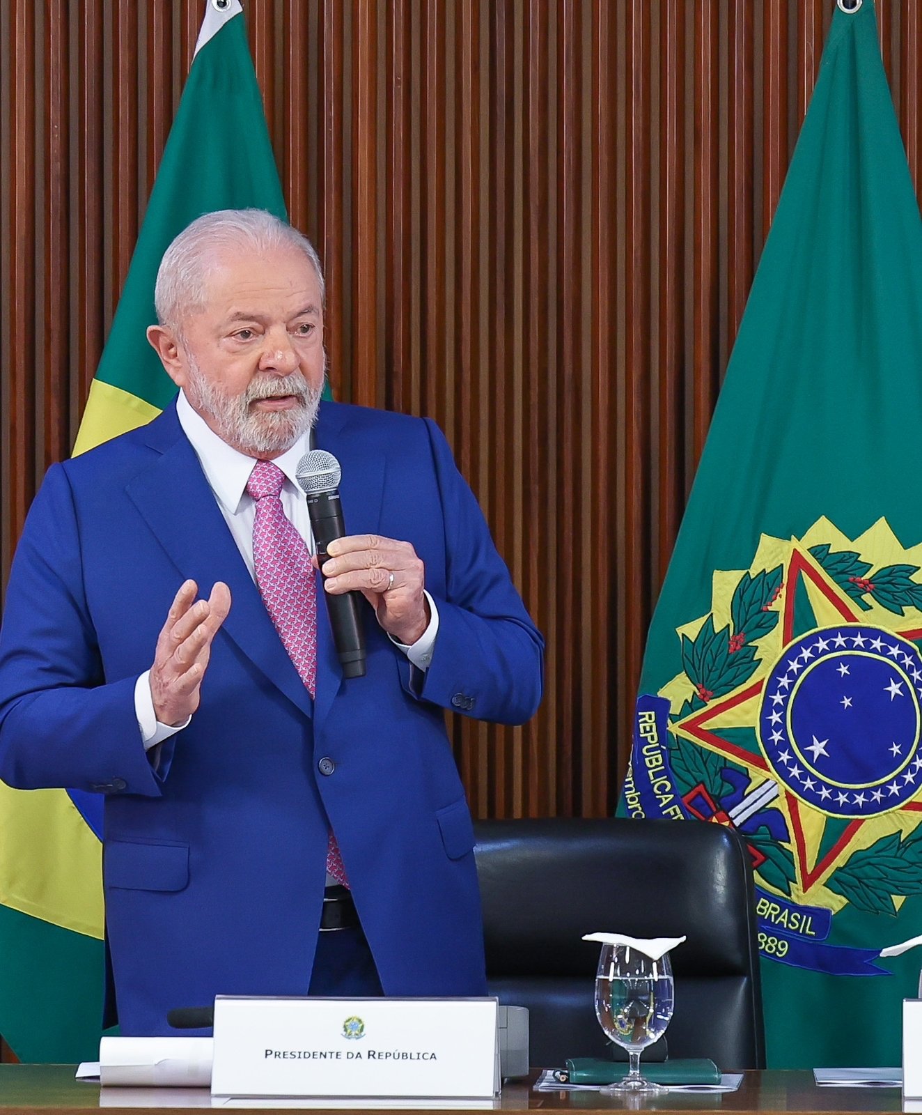 <strong>Lula desiste de aumento adicional do salário mínimo</strong>