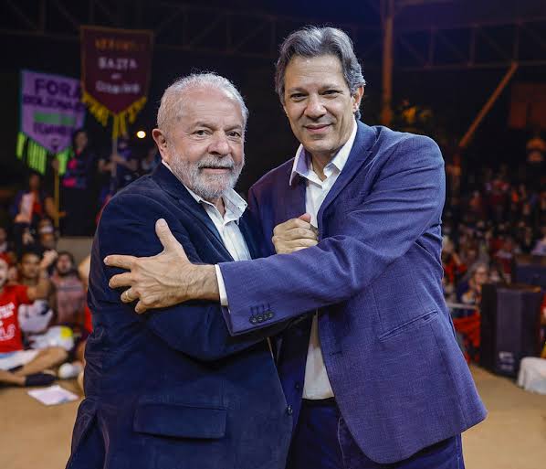 Governo Lula voltará a cobrar impostos sobre combustíveis, mas com alíquotas diferentes