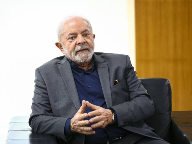Governo Lula vai taxar investimentos no exterior