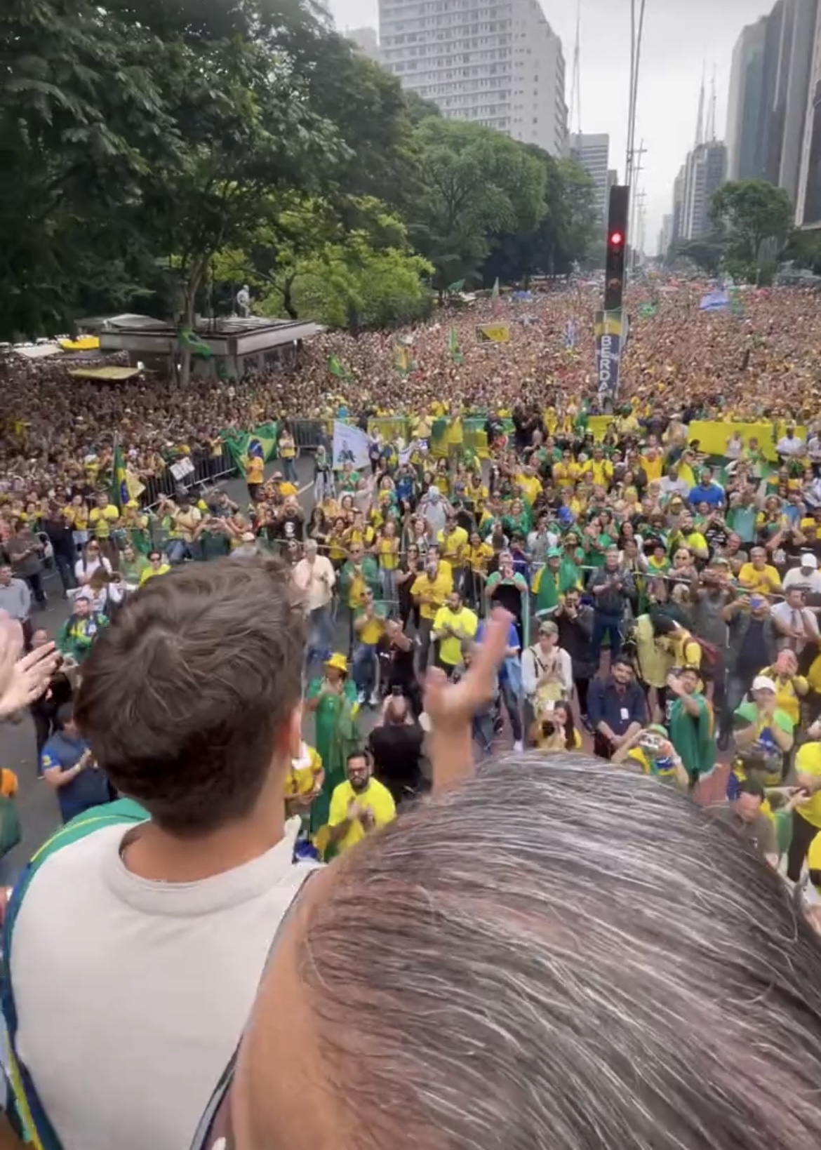 Manifestação contra STF reúne multidão em São Paulo