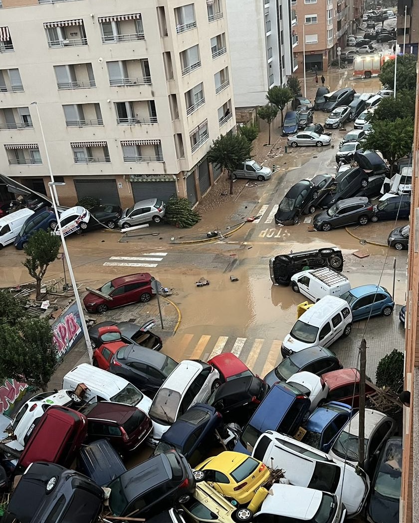 Tempestade deixa cidades da Espanha alagadas com dezenas de mortos e desaparecidos