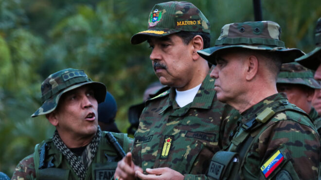 EXÉRCITO DE MADURO FAZ MANOBRAS EM TERRITÓRIO BRASILEIRO SEM AUTORIZAÇÃO E CAUSA REVOLTA NAS MÍDIAS