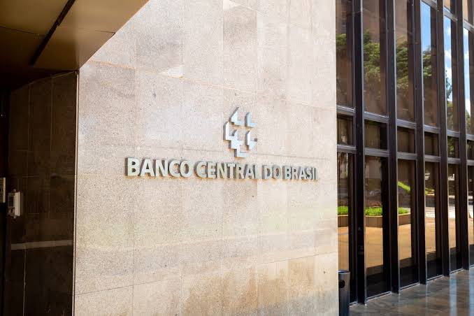 Banco Central faz 7º aumento seguido e leva Selic a 15%