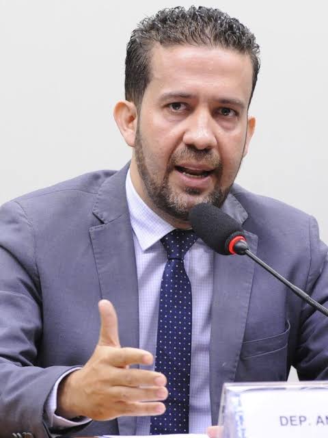 STF exige que Janones comprove pagamentos após admitir rachadinha e firmar acordo