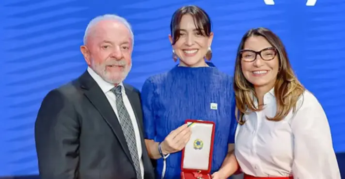 💸 Brasileiros pagarão R$ 168 mil para show de Roberta Sá em Paris