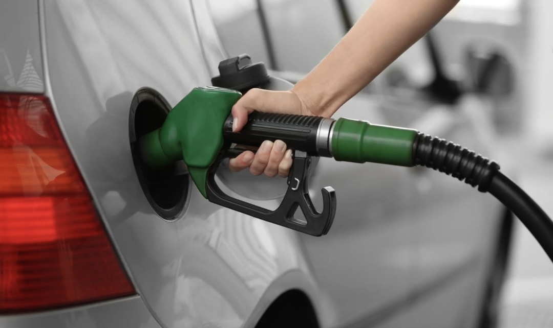 Governo Lula deve elevar mistura de etanol na gasolina de 27% para 30%