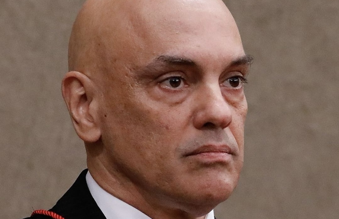 Em decisão contra Bolsonaro, Moraes cita ameaça de “sanções” contra si