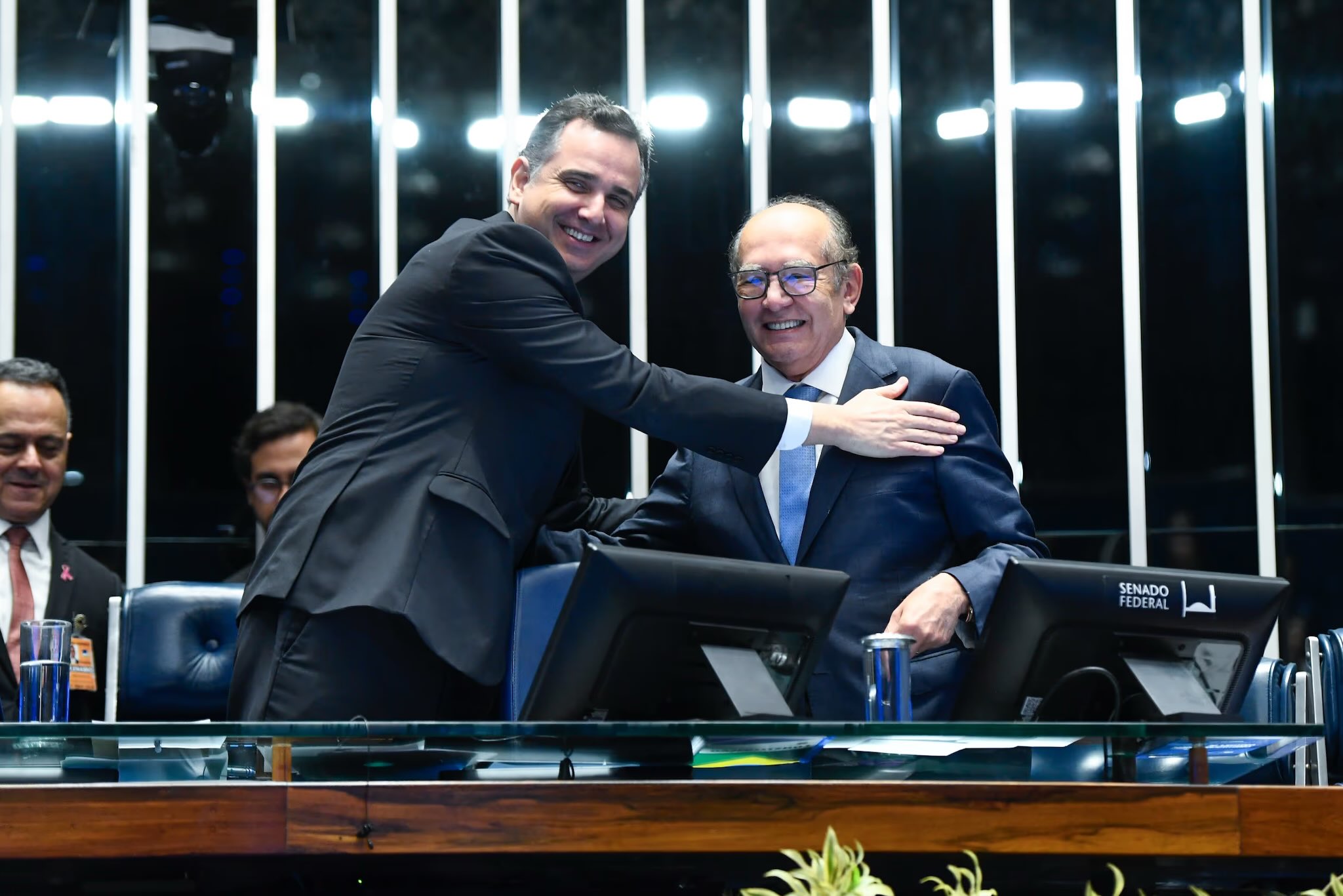 Com possível saída de Barroso, Gilmar Mendes articula apoio a Rodrigo Pacheco