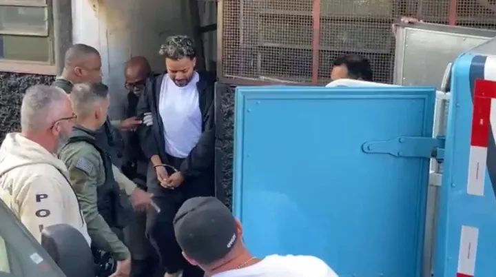 Influenciador Hytalo Santos e marido são transferidos para CDP de Pinheiros sob acusações de tráfico de pessoas e exploração de menores