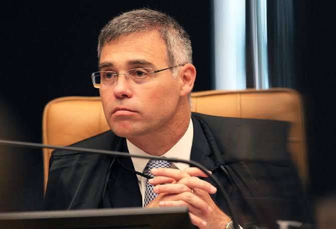 André Mendonça assume relatoria dos inquéritos sobre fraudes no INSS no STF