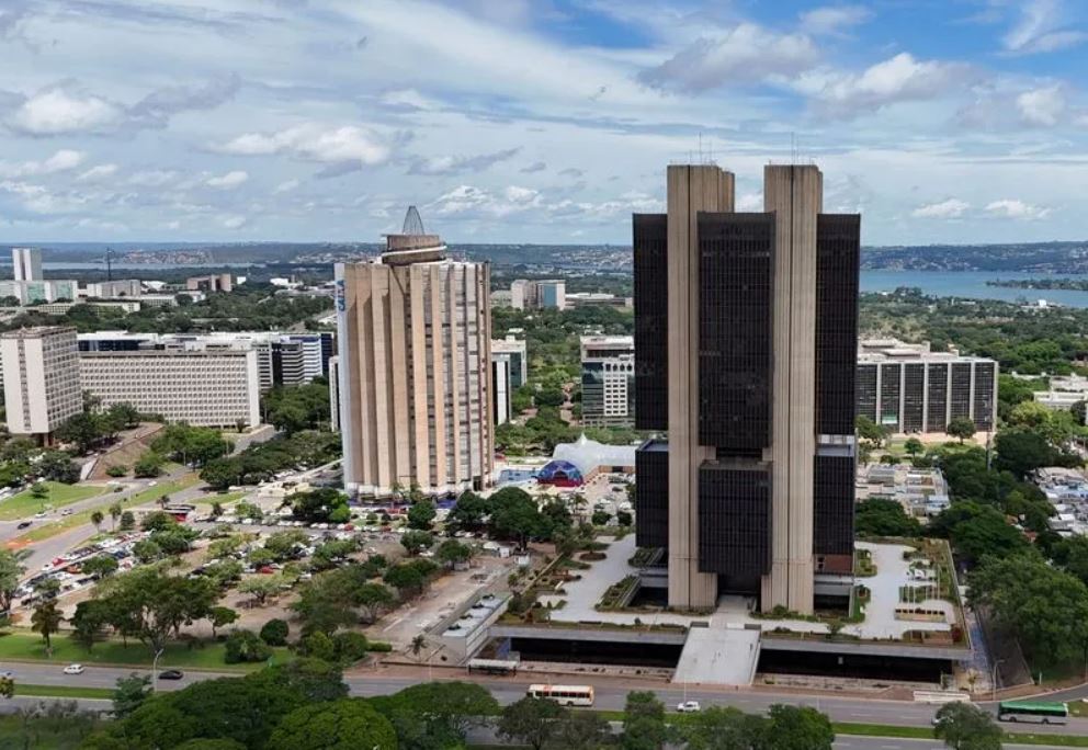 Déficit recorde: estatais federais perdem R$ 8,3 bilhões até agosto e superam prejuízo anual histórico
