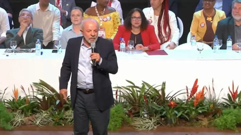 Lula defende Nicolás Maduro, acusado de narcotráfico e procurado pela Justiça dos EUA, com indireta a Donald Trump