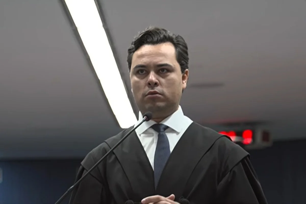Advogado Jeffrey Chiquini pergunta por qual motivo procurador rir durante sustentação e afirma não ter tido acesso às provas
