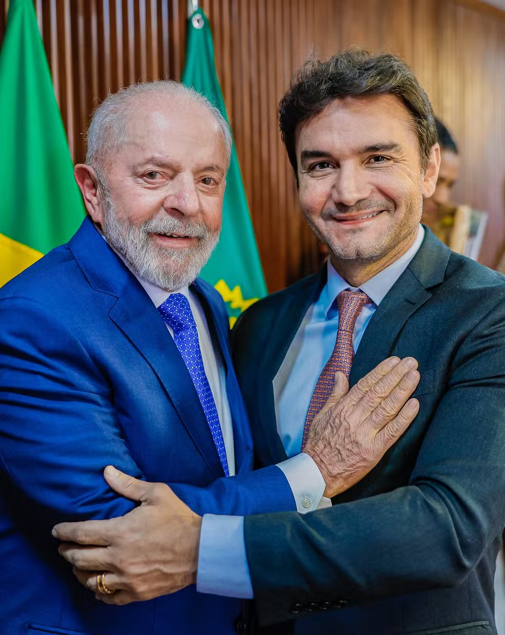 Lula anuncia saída de Sabino do comando do Ministério do Turismo