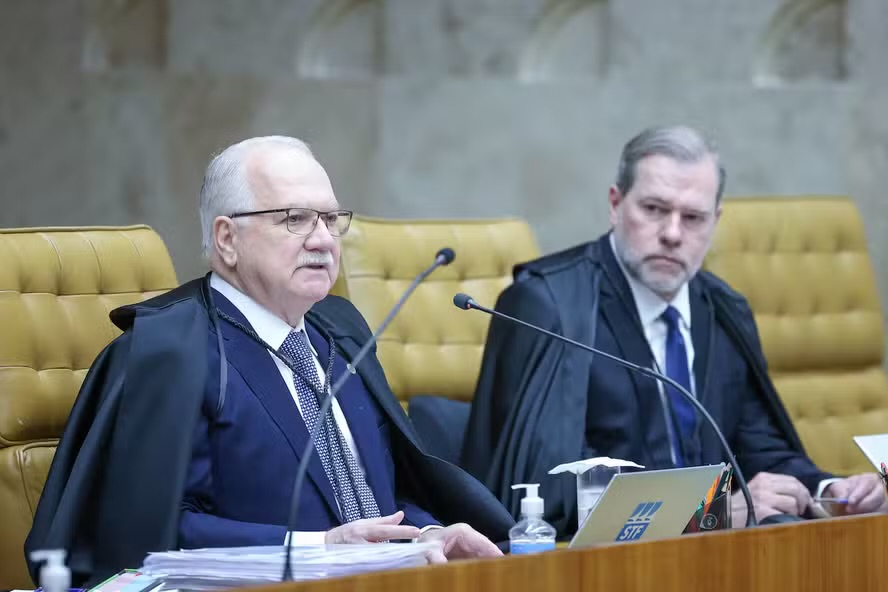 Após nota em defesa de Dias Toffoli e ataque à imprensa, Fachin diz que discurso sobre impeachment fragiliza o STF
