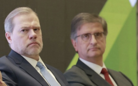 Presidente do STF Edson Fachin defende Dias Toffoli e diz que não há irregularidade na atuação do ministro