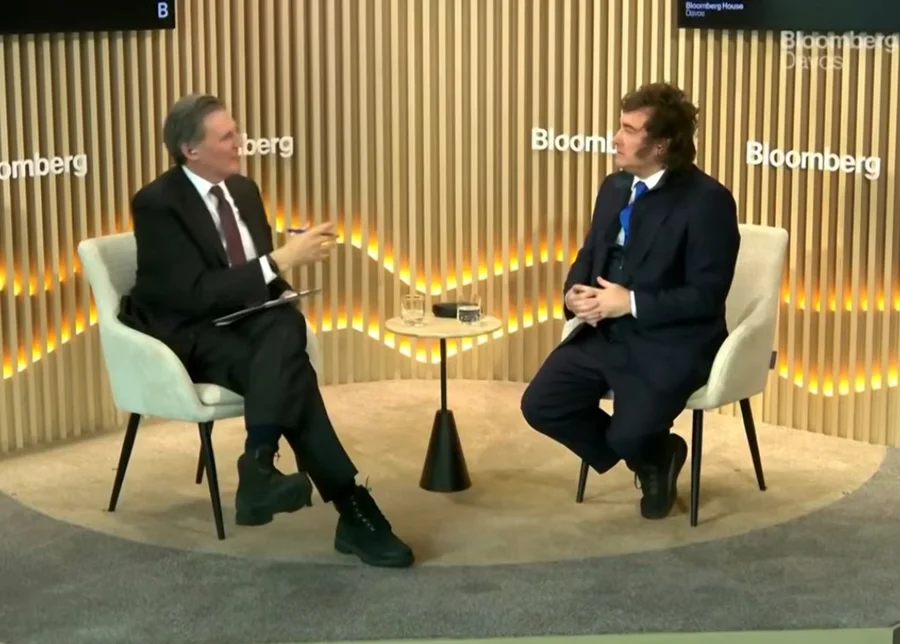 Javier Milei diz que nunca chamaria seus cachorros de lula para não insultá-los